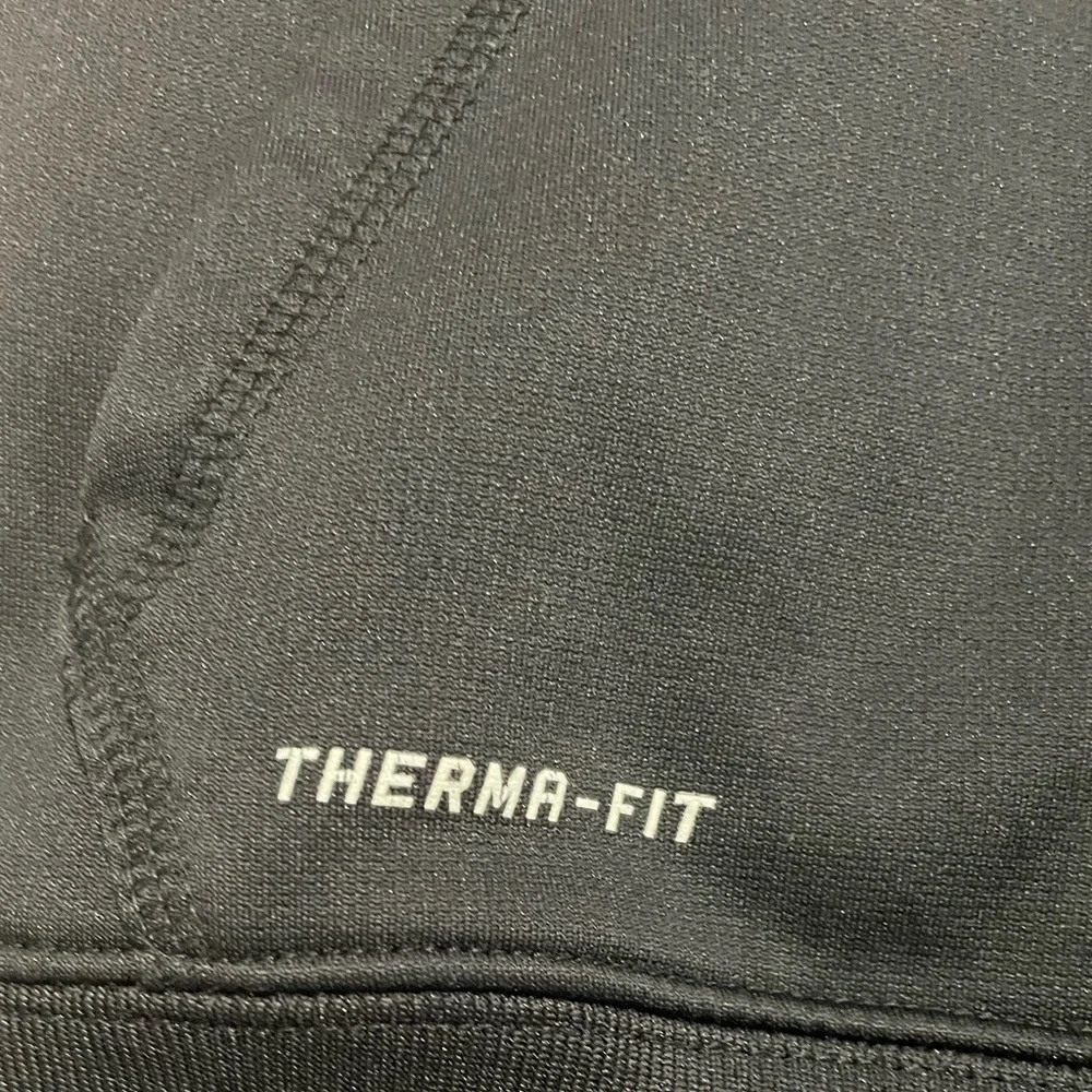 Elite by Nike Therma-Fit Boys Black and Red hoodie